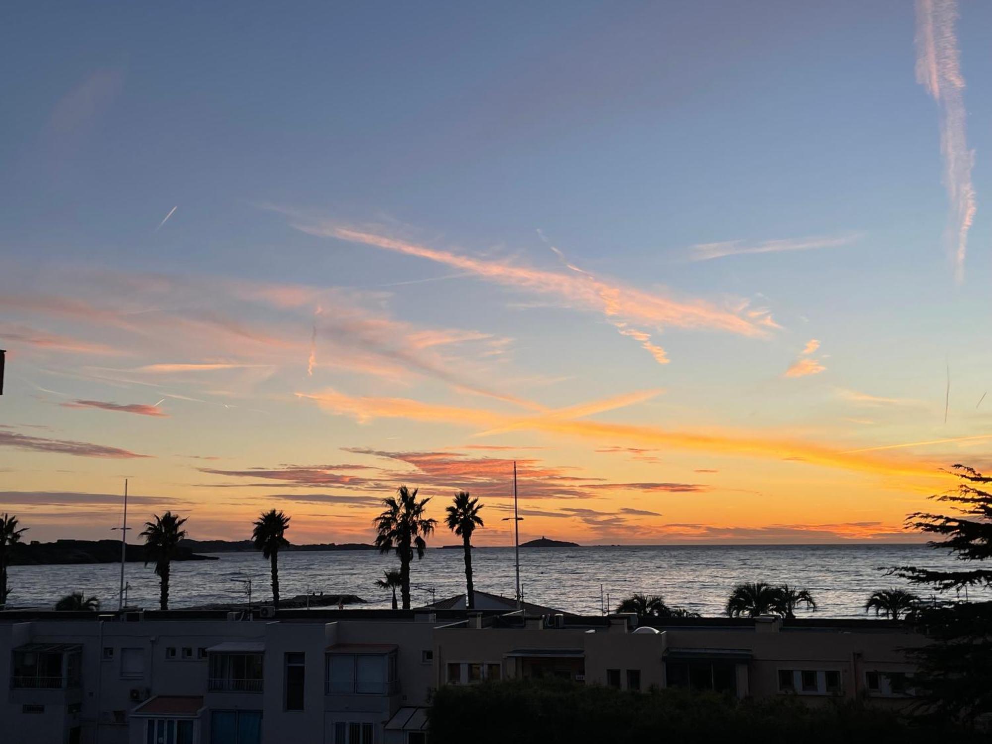 Tres Bel Appartement Vue Mer Six-Fours-les-Plages Eksteriør bilde